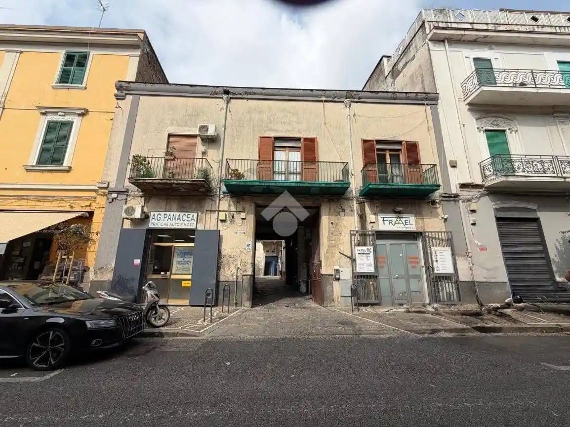 Appartamento in vendita a Napoli