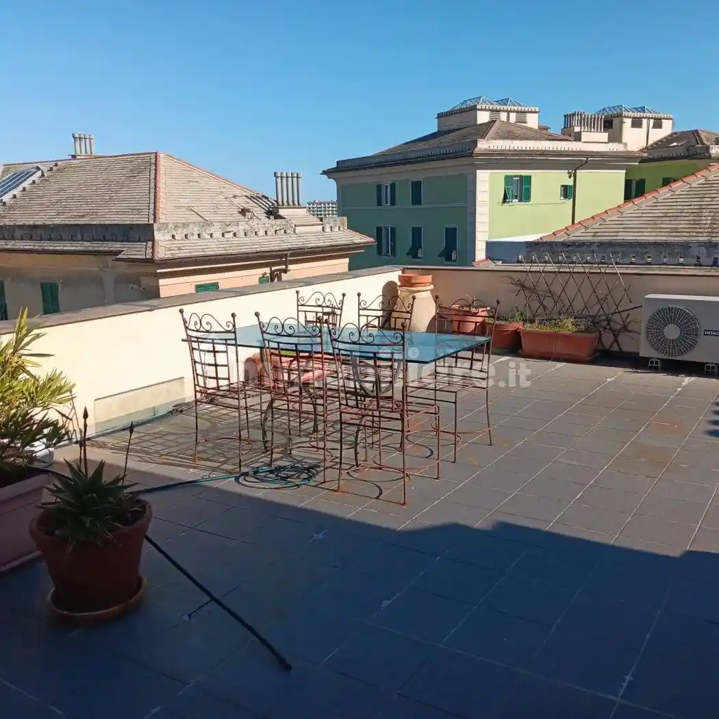 Appartamento in vendita a Genova