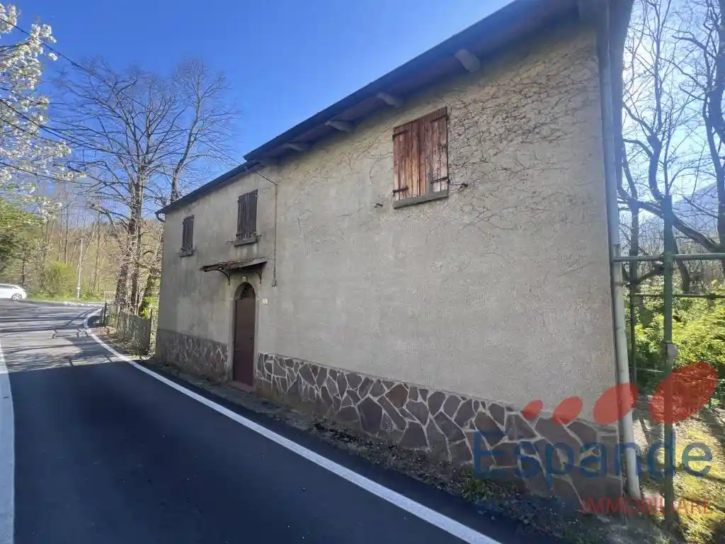 Casa indipendente in vendita a Castel di Casio