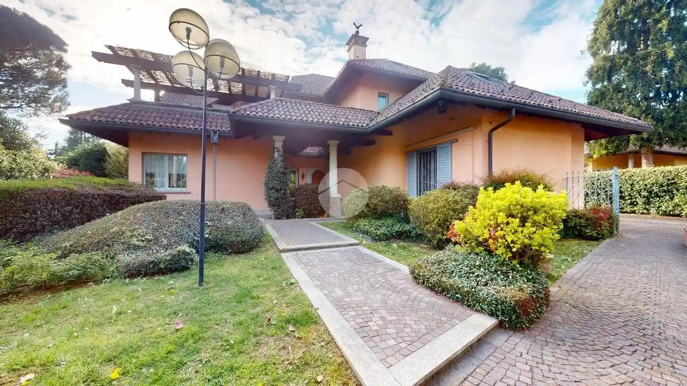 Villa in vendita a Seregno