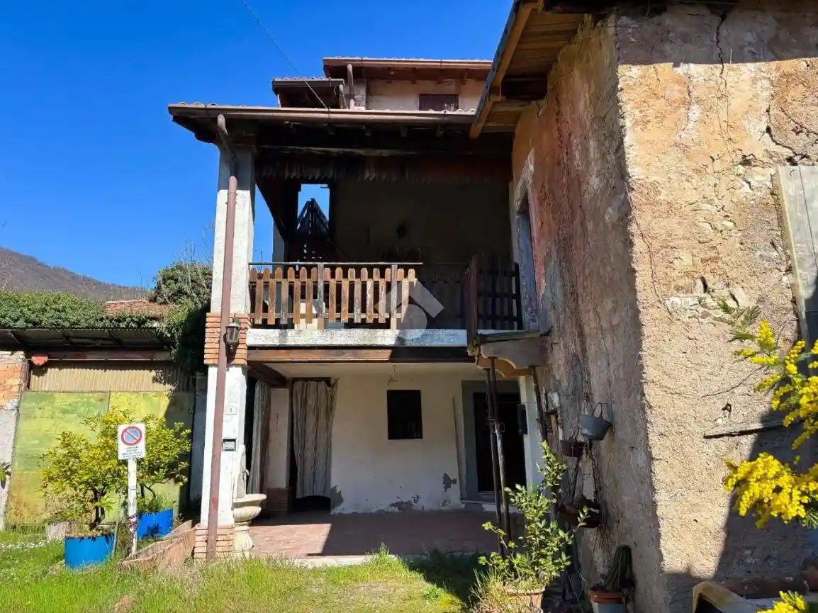 Casa indipendente in vendita a Monticelli Brusati
