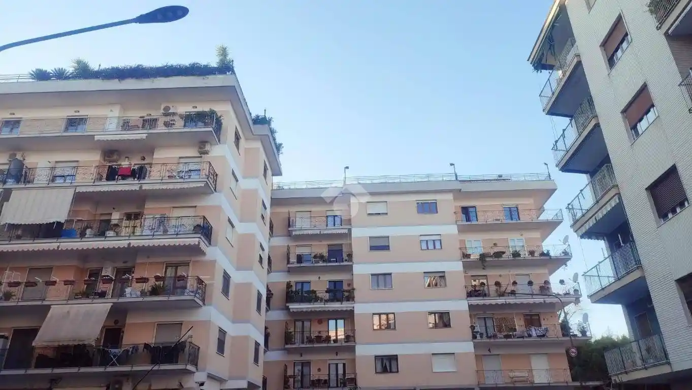 Appartamento in affitto a Napoli