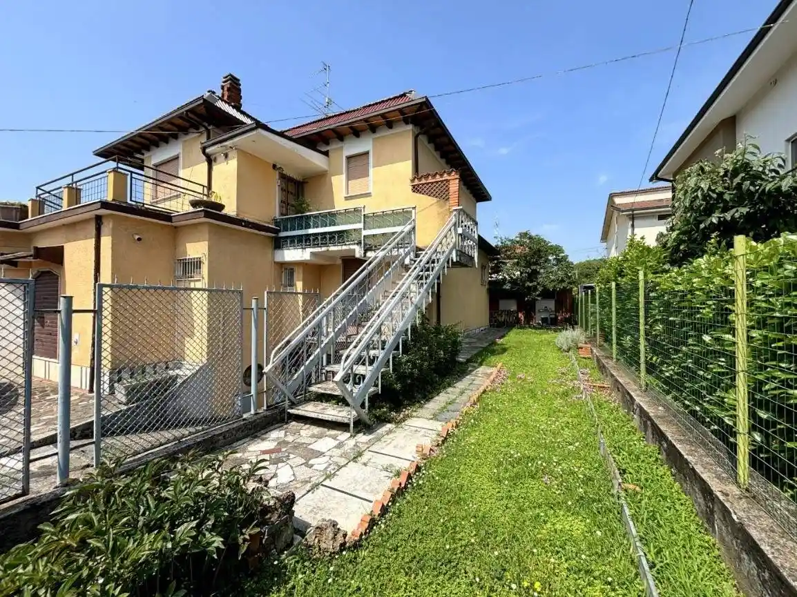 Casa indipendente in vendita a Passirano