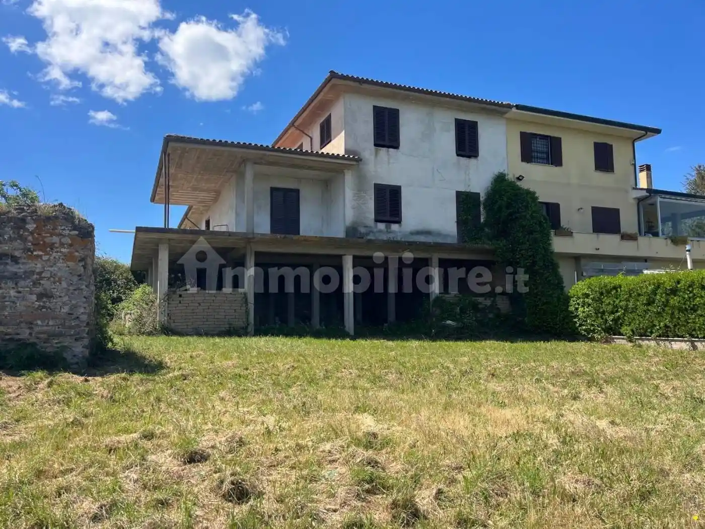 Palazzo - Edificio in vendita a Roma
