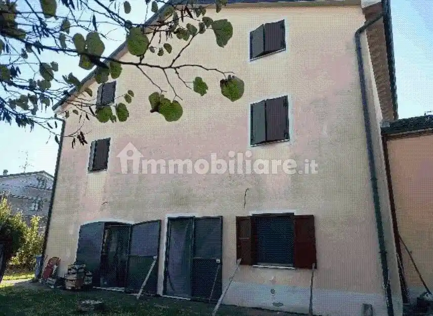 Villa in vendita a Mirandola