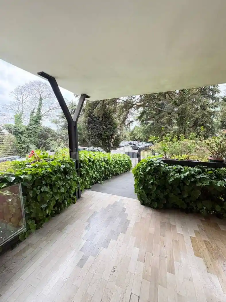 Appartamento in vendita a Gardone Riviera