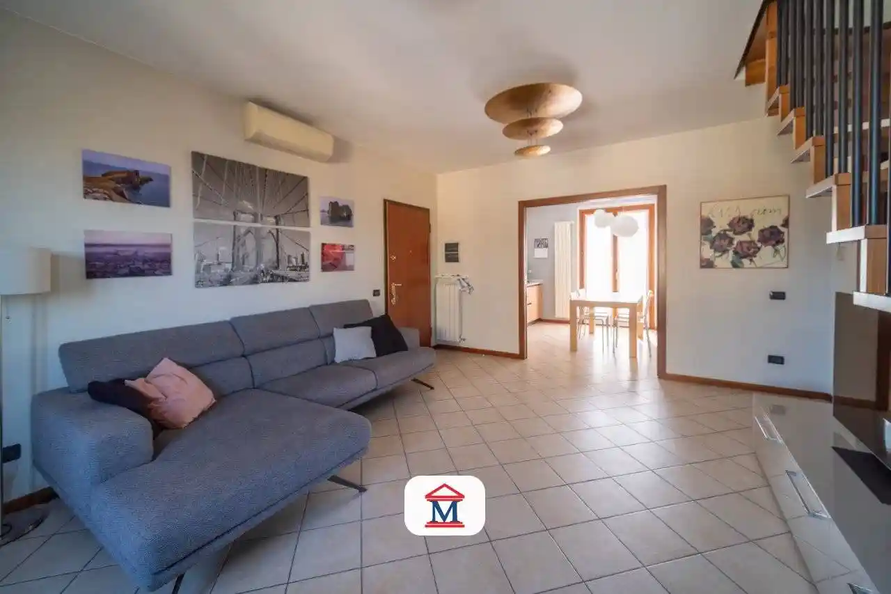 Appartamento in vendita a Azzano San Paolo