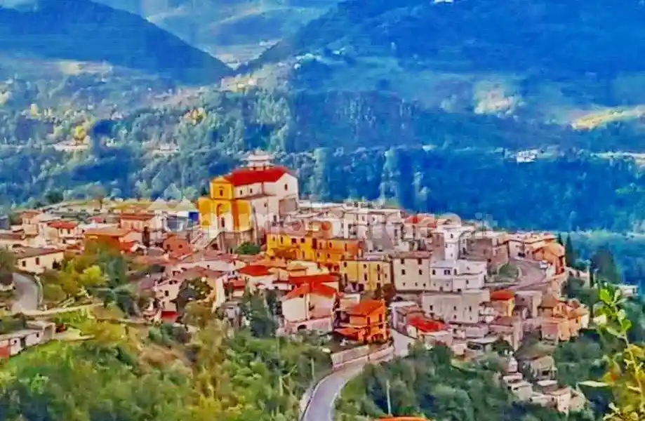 Casa indipendente in vendita a Pescosolido