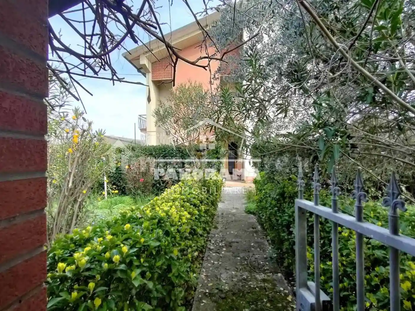 Casa indipendente in vendita a Rimini