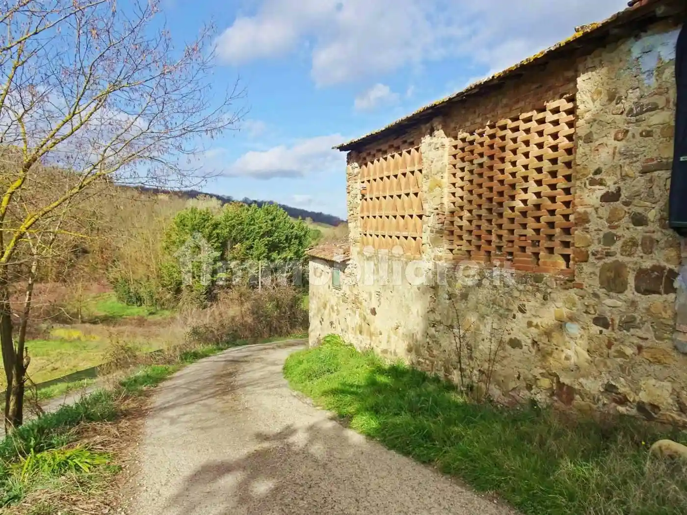 Rustico - Casale in vendita a Poggibonsi