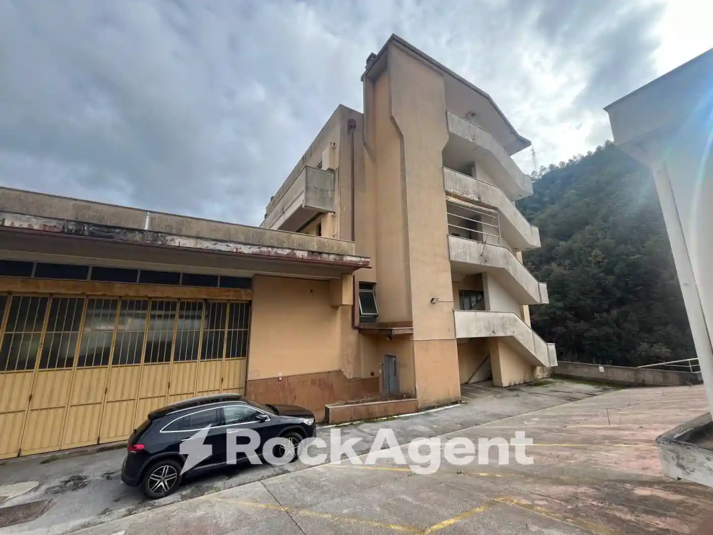 Palazzo - Edificio in vendita a Varazze