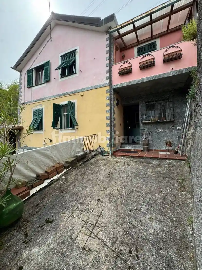 Villetta a schiera in vendita a Ceranesi