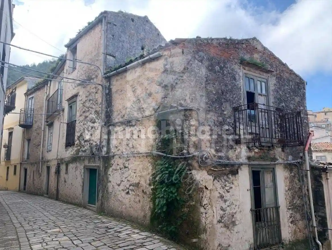 Casa indipendente in vendita a Gratteri
