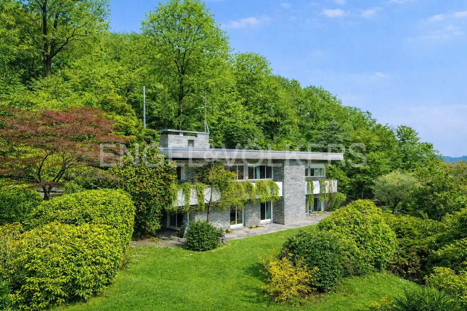 Villa in vendita a Sangiano