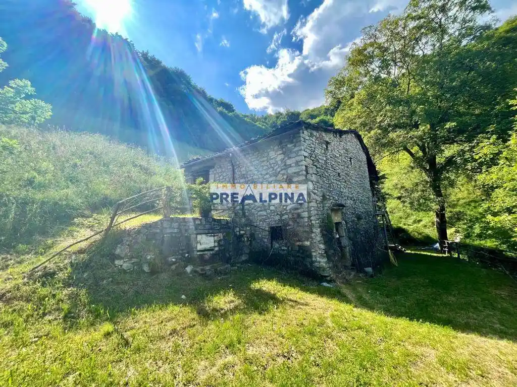 Rustico - Casale in vendita a Gazzaniga