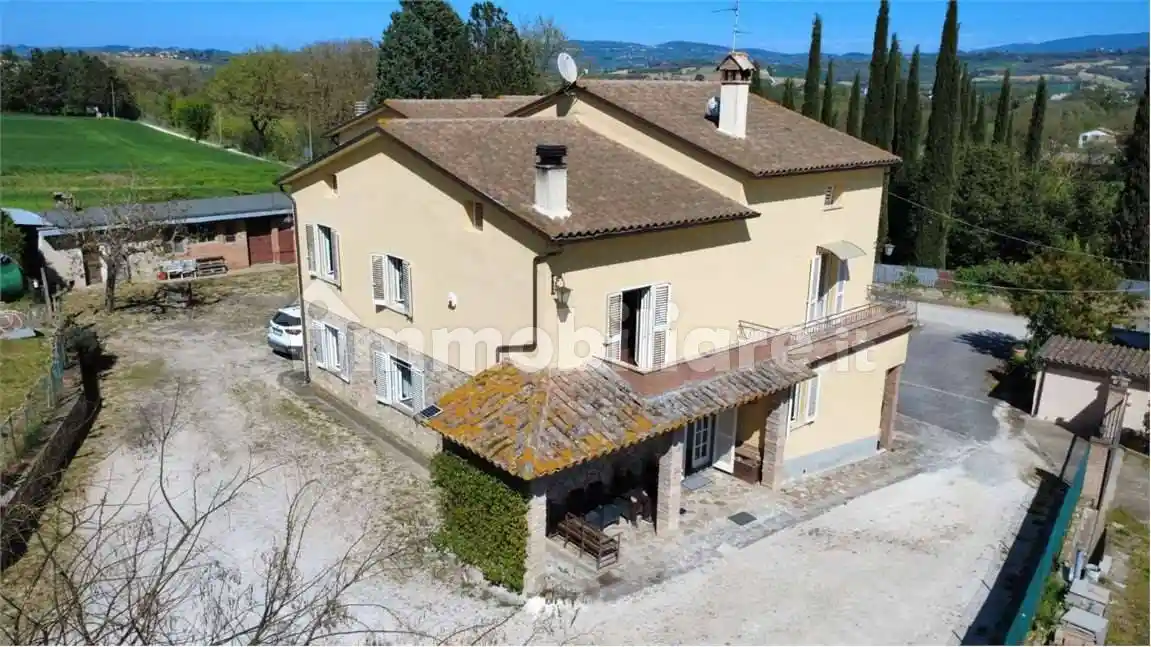 Villa in vendita a Todi