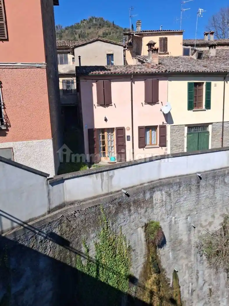 Casa indipendente in affitto a Brisighella