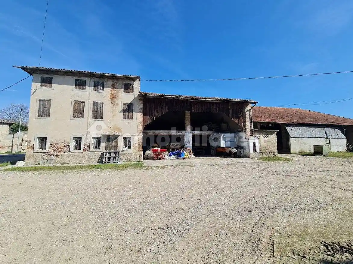 Rustico - Casale in vendita a Nogarole Rocca