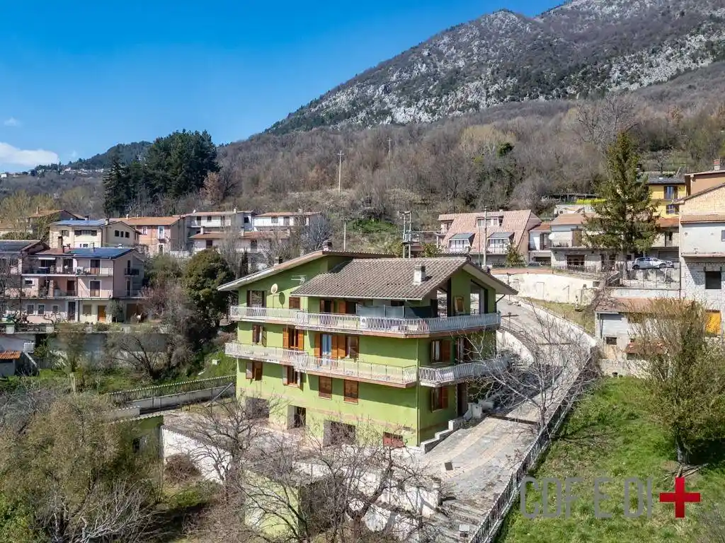 Villa in vendita a Fiamignano