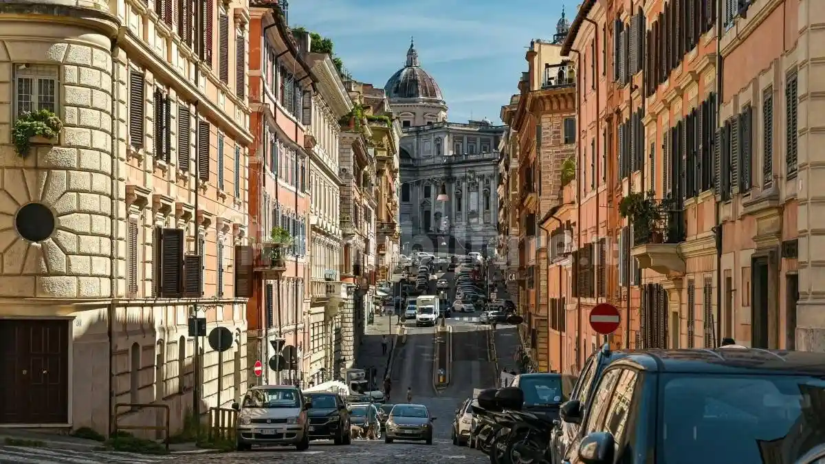 Palazzo - Edificio in vendita a Roma