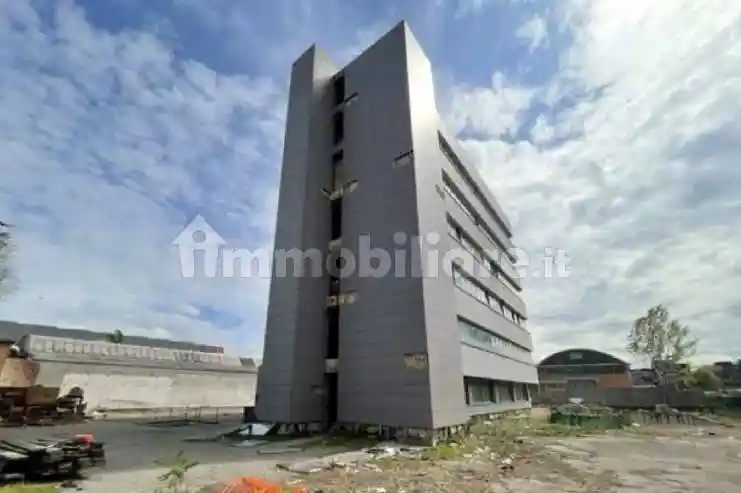 Palazzo - Stabile in vendita a Bologna