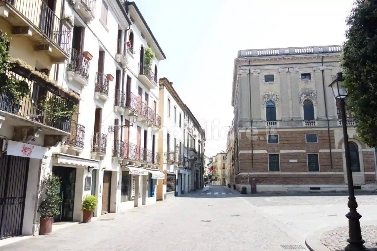 Palazzo - Edificio - foto 2