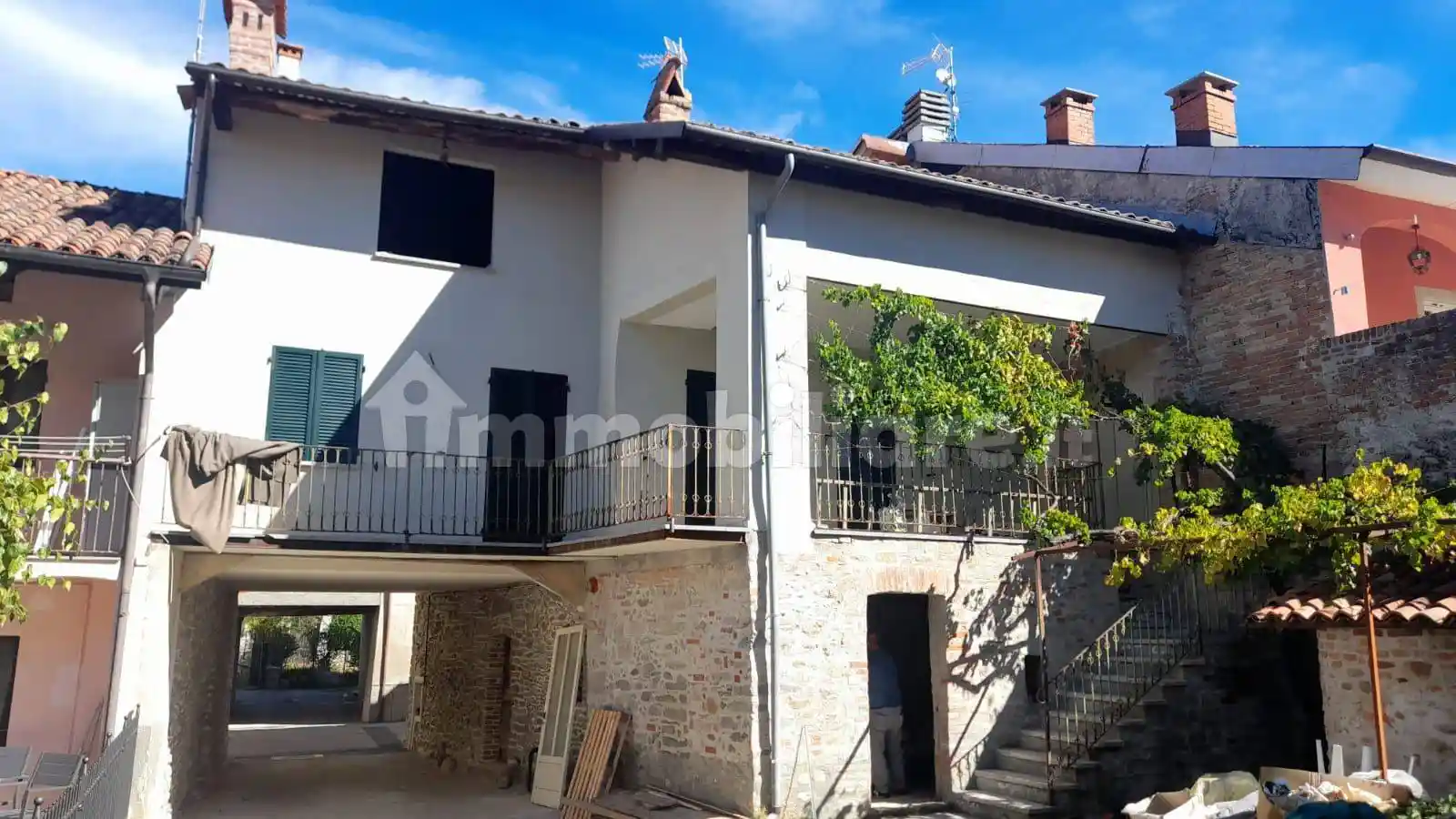 Casa indipendente in affitto a Lesegno