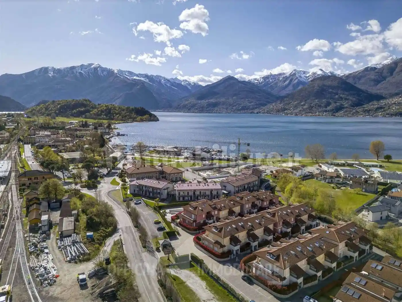 Appartamento in vendita a Colico