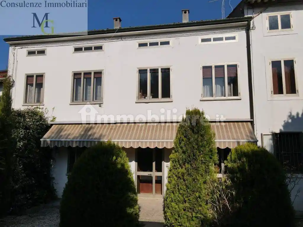 Casa indipendente in vendita a Gambellara