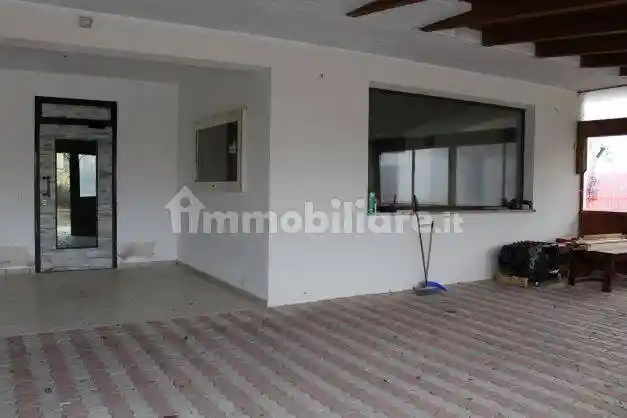 Villa in vendita a Rosciano