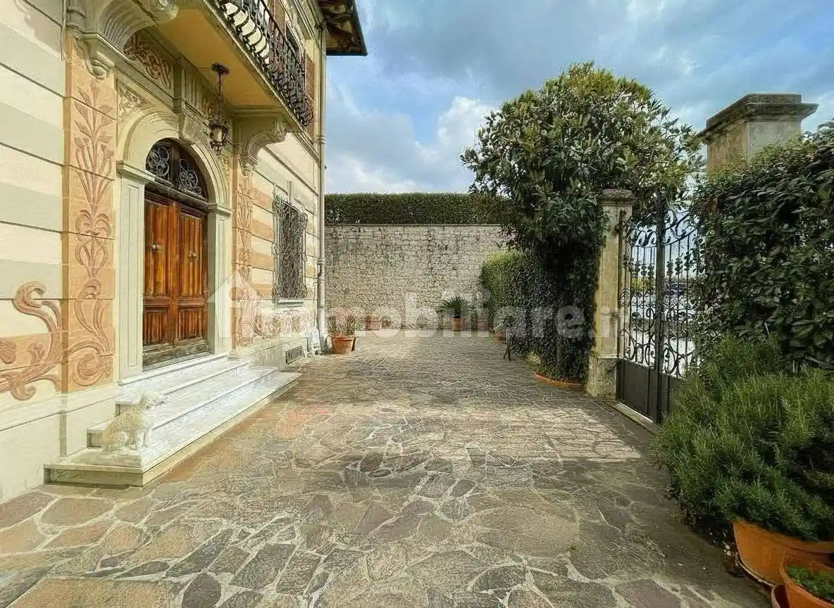 Villa in vendita a Pisa