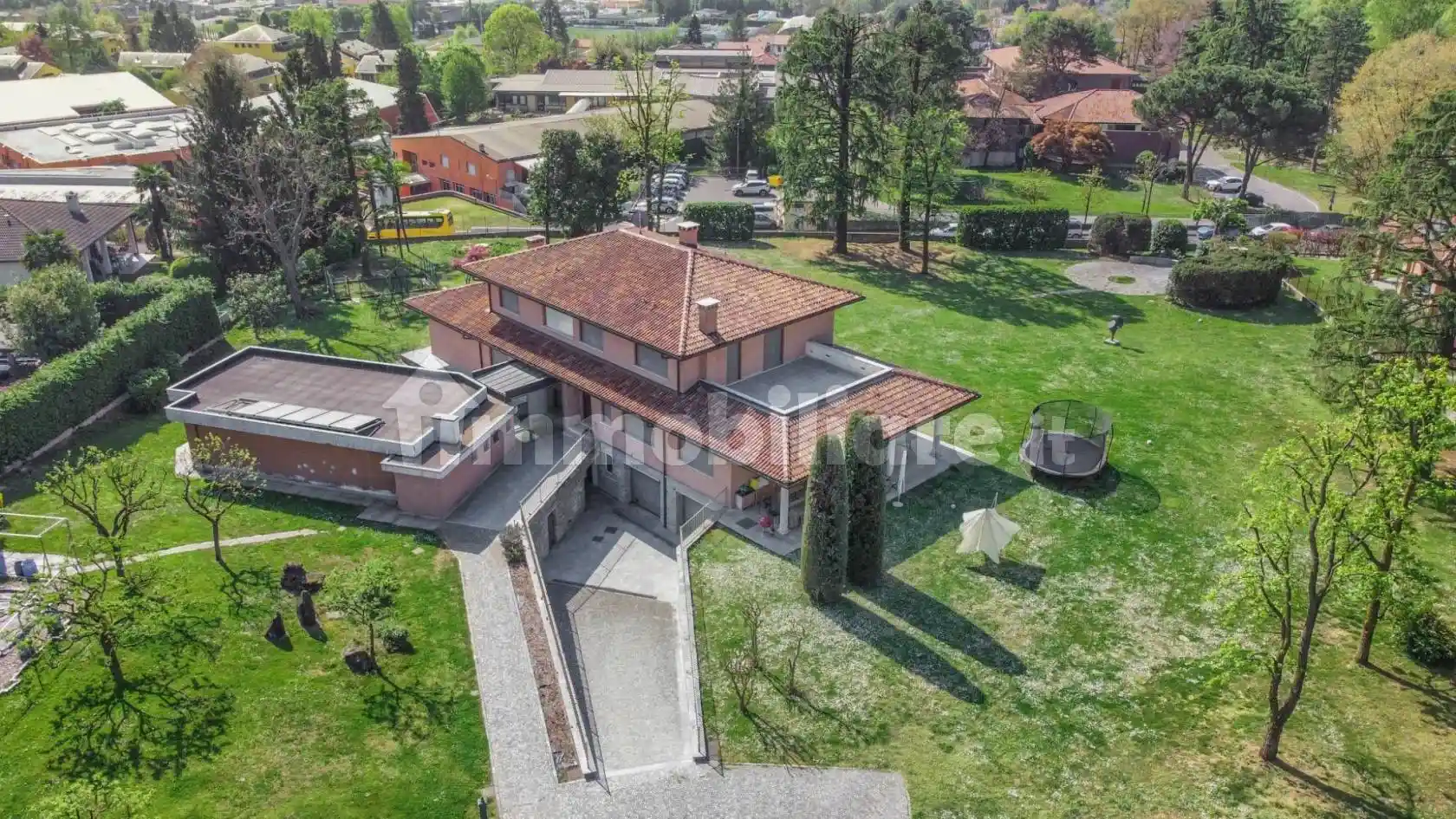 Villa in vendita a Lesmo
