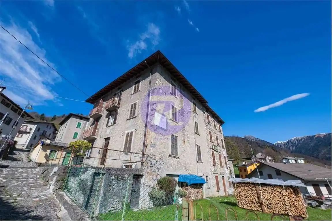 Casa indipendente in vendita a Santa Brigida