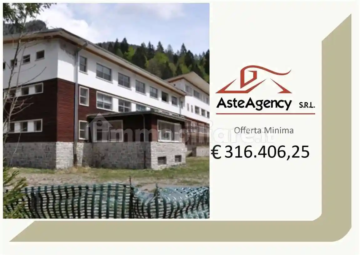 Casa indipendente in vendita a Forni di Sopra