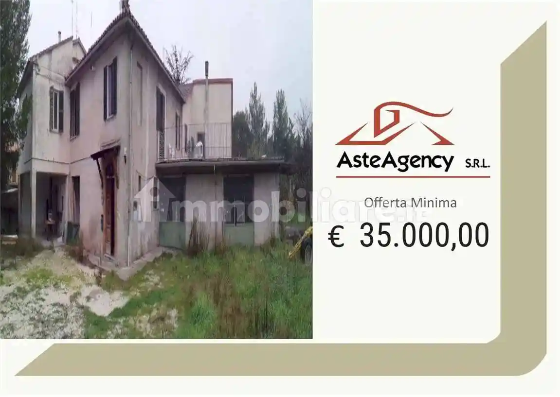 Palazzo - Stabile in vendita a Spoleto