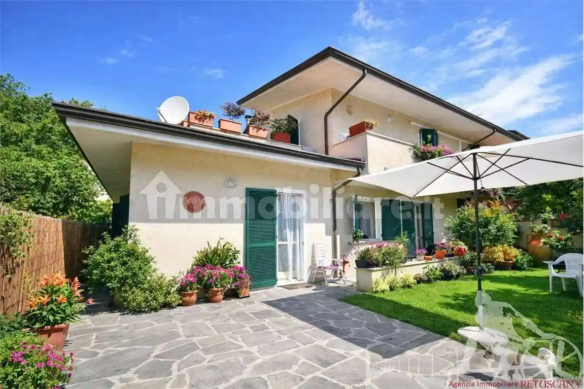 Villa in vendita a Forte dei Marmi