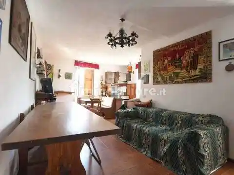 Appartamento in vendita a Fosdinovo