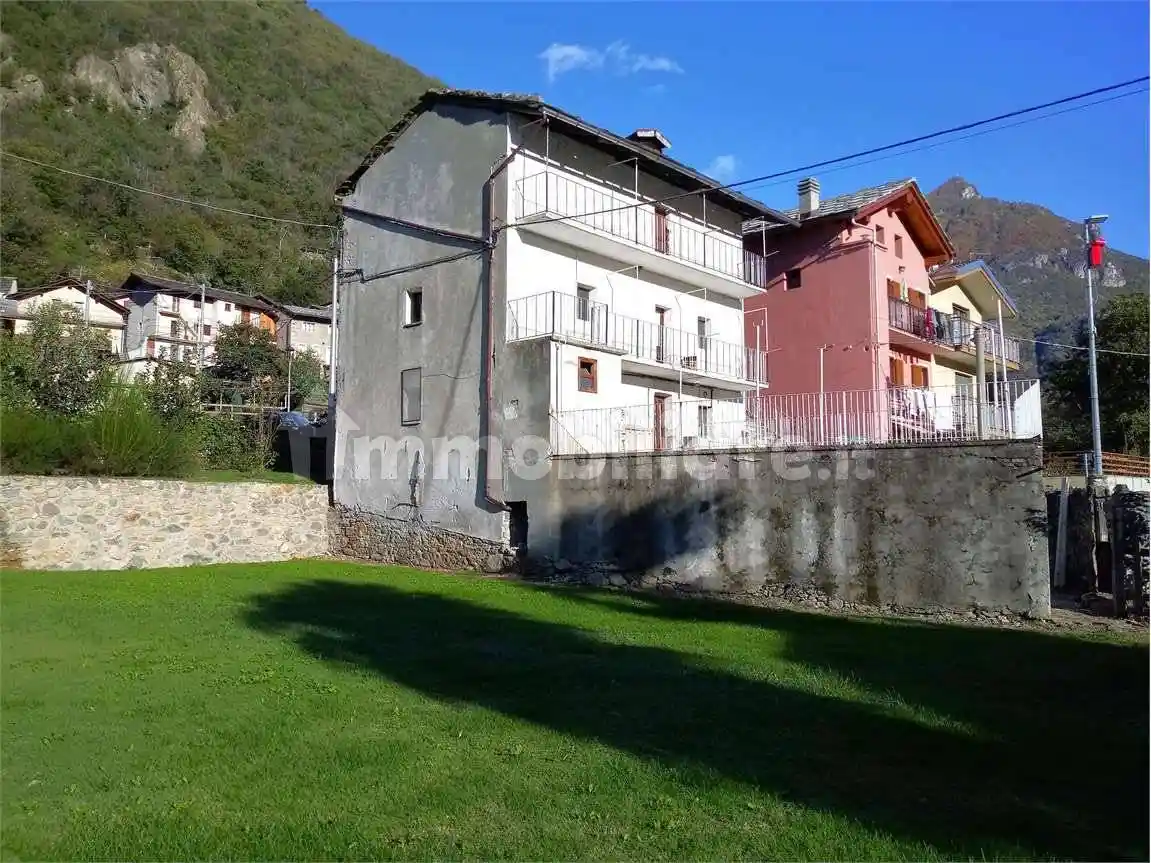 Casa indipendente in vendita a Donnas
