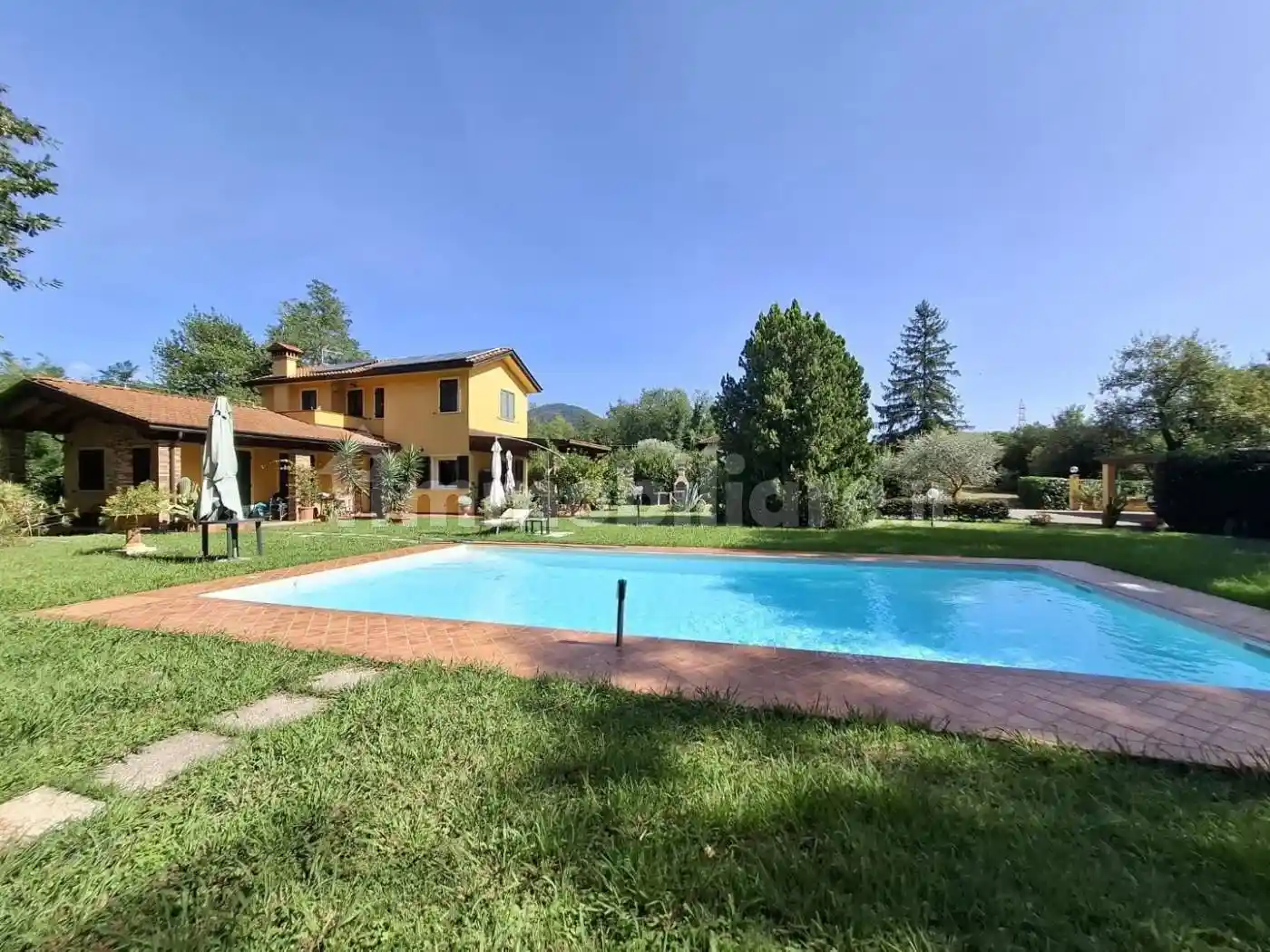Villa in vendita a Castelnuovo Magra