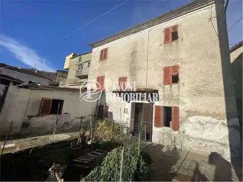 Villa in vendita a Pistoia