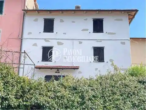 Villa in vendita a Pistoia