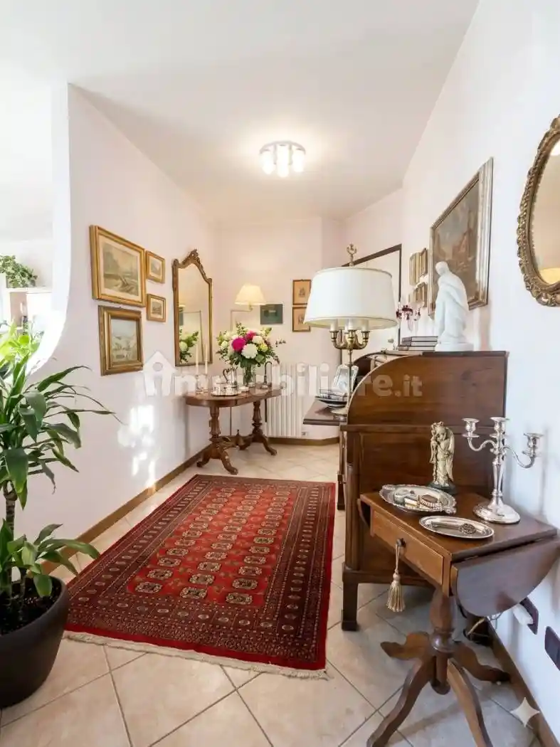 Appartamento in vendita a Montano Lucino