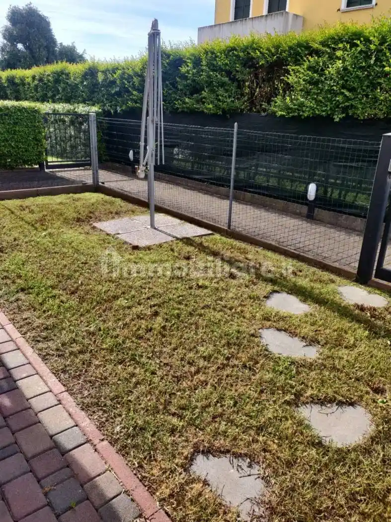 Appartamento in affitto a Fossò