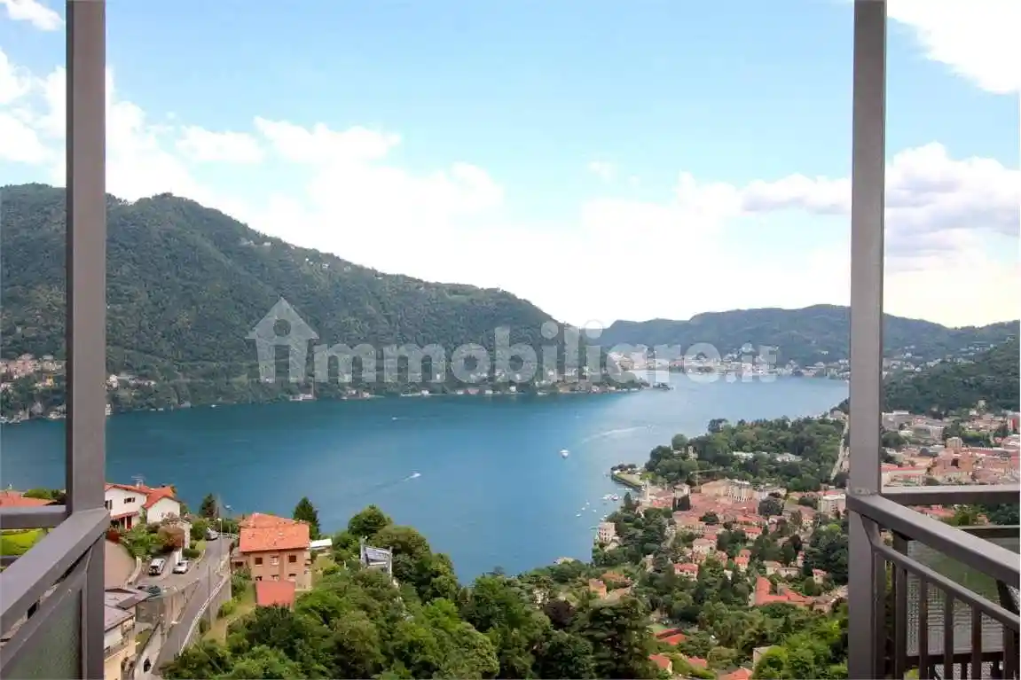 Appartamento in affitto a Cernobbio