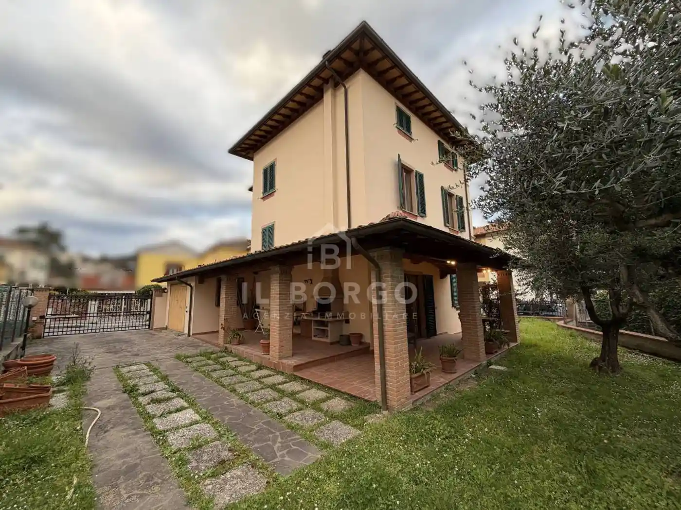Villa in vendita a Pescia