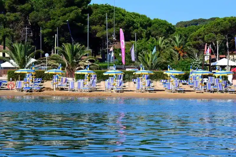 Palazzo - Edificio in vendita a Capoliveri