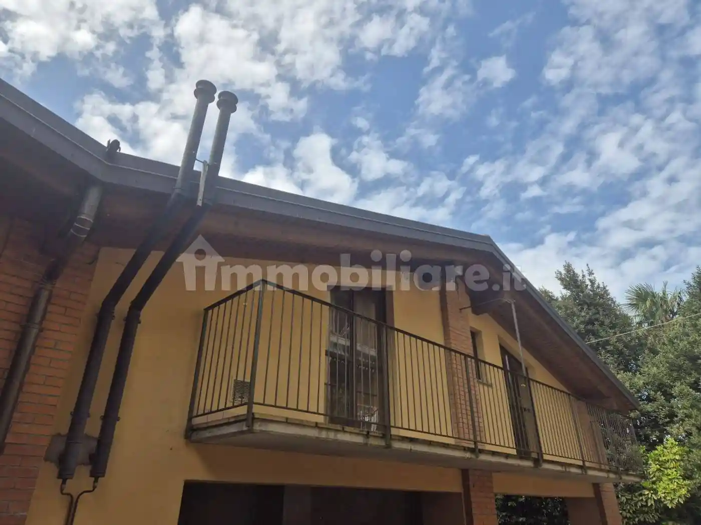 Appartamento in affitto a Barasso