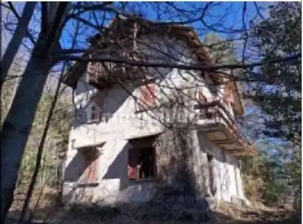 Villa in vendita a Plesio