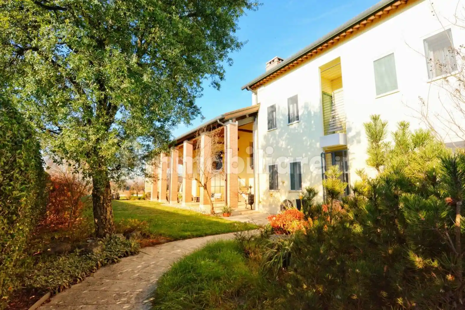 Villa in vendita a Monticello Conte Otto