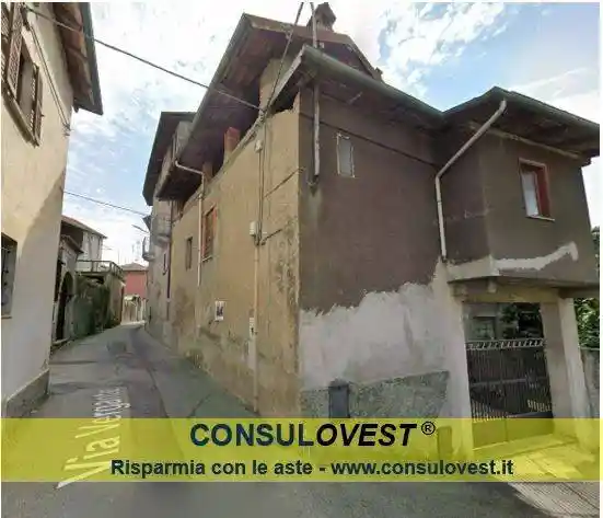Casa indipendente in vendita a Invorio